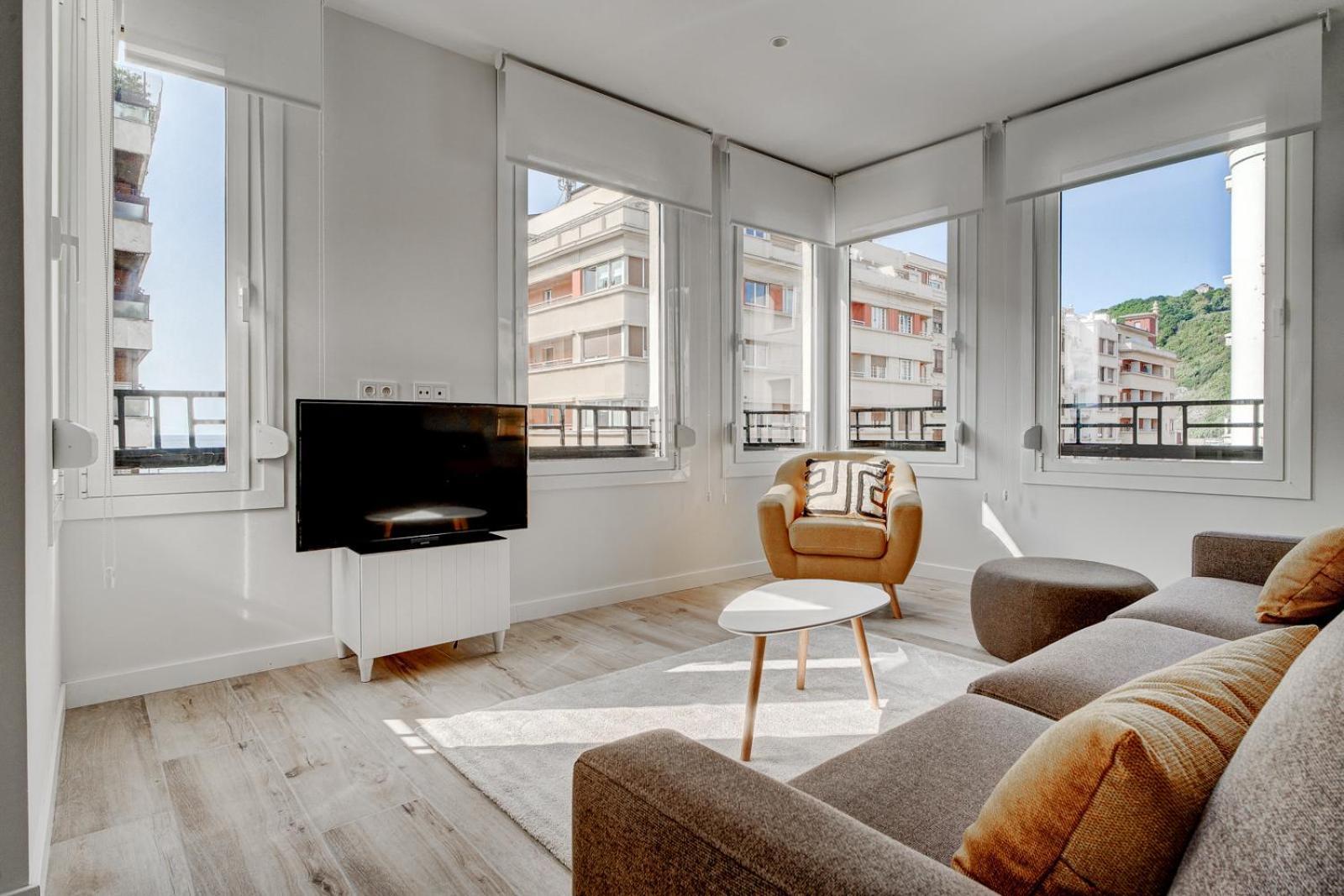 Apartamentos Gran Via By Sanse Holidays San Sebastian Exterior photo